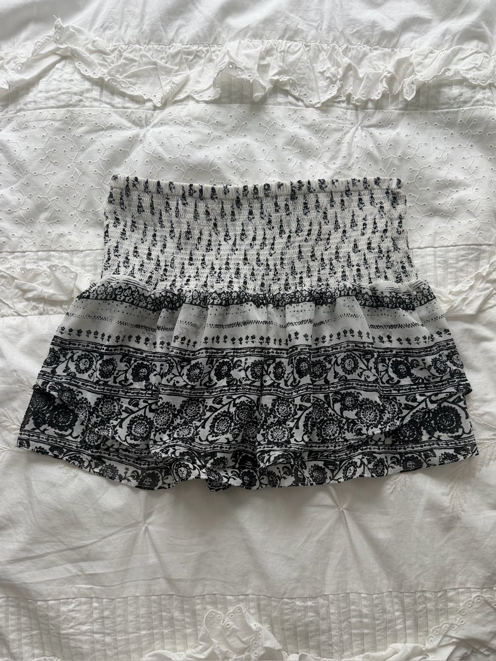 EXPRESS Black and White Floral Mini Skirt with Built In Shorts, Size Small